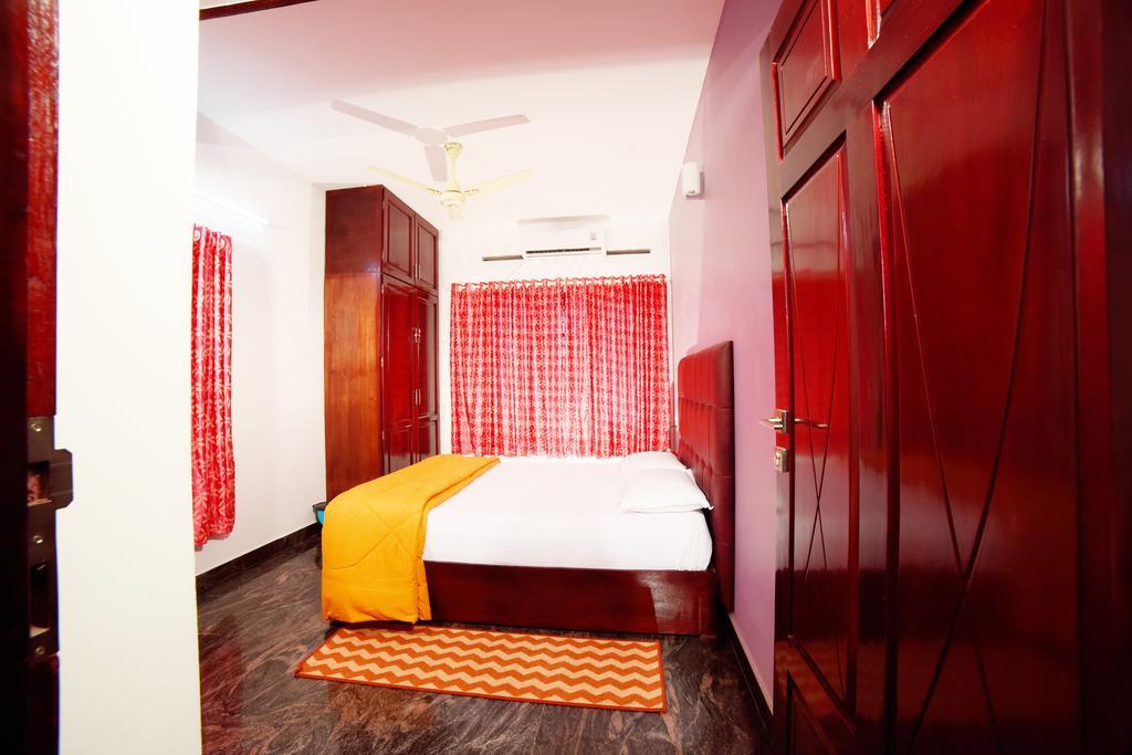 Beersheba Three Bed Room A/C Apartments Thiruvananthapuram Екстер'єр фото