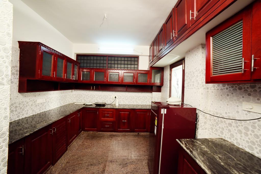 Beersheba Three Bed Room A/C Apartments Thiruvananthapuram Екстер'єр фото