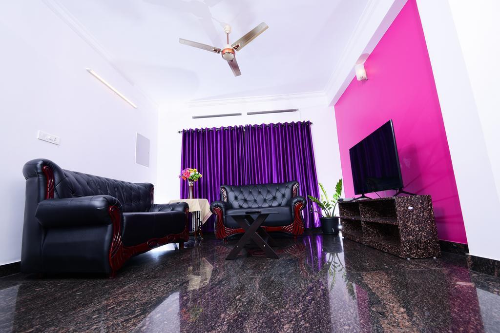 Beersheba Three Bed Room A/C Apartments Thiruvananthapuram Екстер'єр фото
