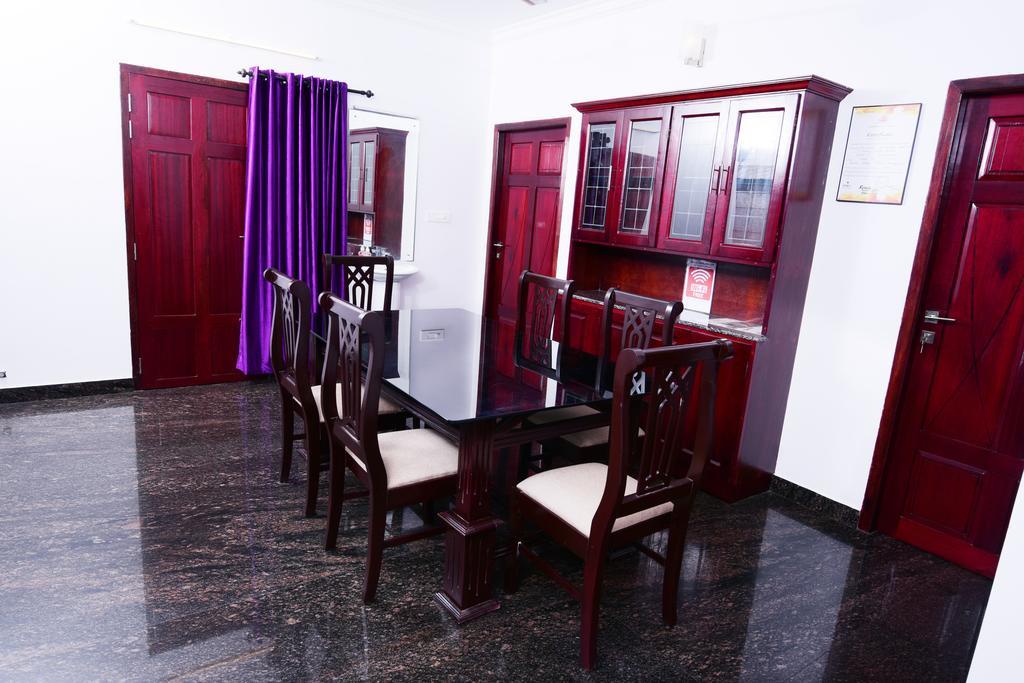 Beersheba Three Bed Room A/C Apartments Thiruvananthapuram Екстер'єр фото