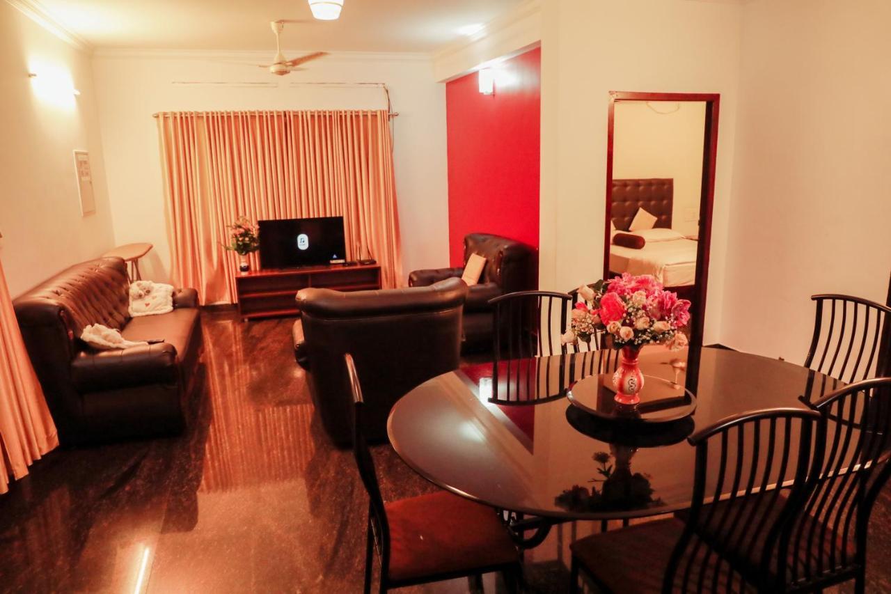 Beersheba Three Bed Room A/C Apartments Thiruvananthapuram Екстер'єр фото
