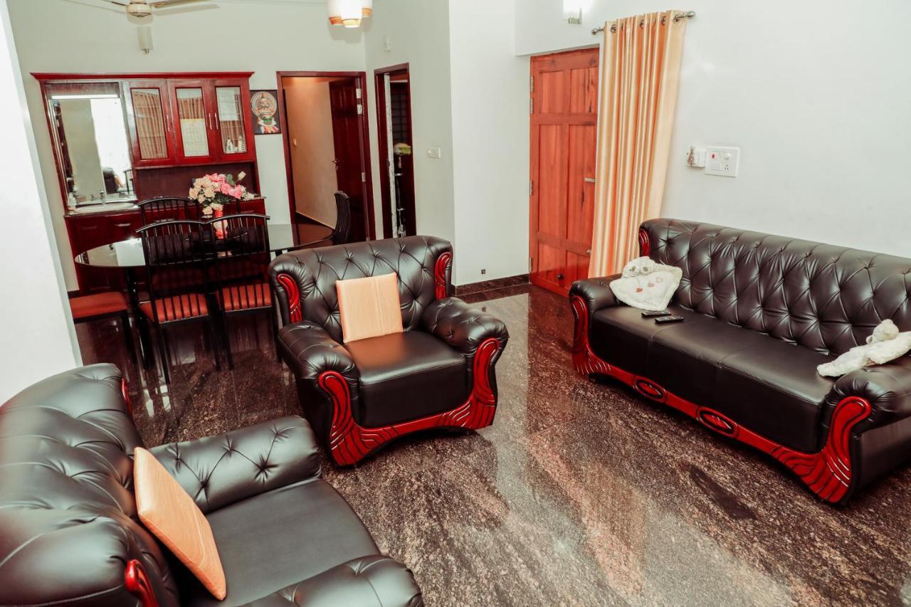 Beersheba Three Bed Room A/C Apartments Thiruvananthapuram Екстер'єр фото