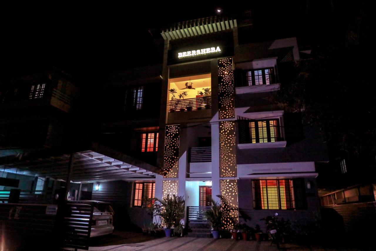 Beersheba Three Bed Room A/C Apartments Thiruvananthapuram Екстер'єр фото