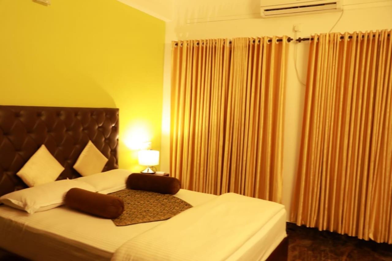 Beersheba Three Bed Room A/C Apartments Thiruvananthapuram Екстер'єр фото